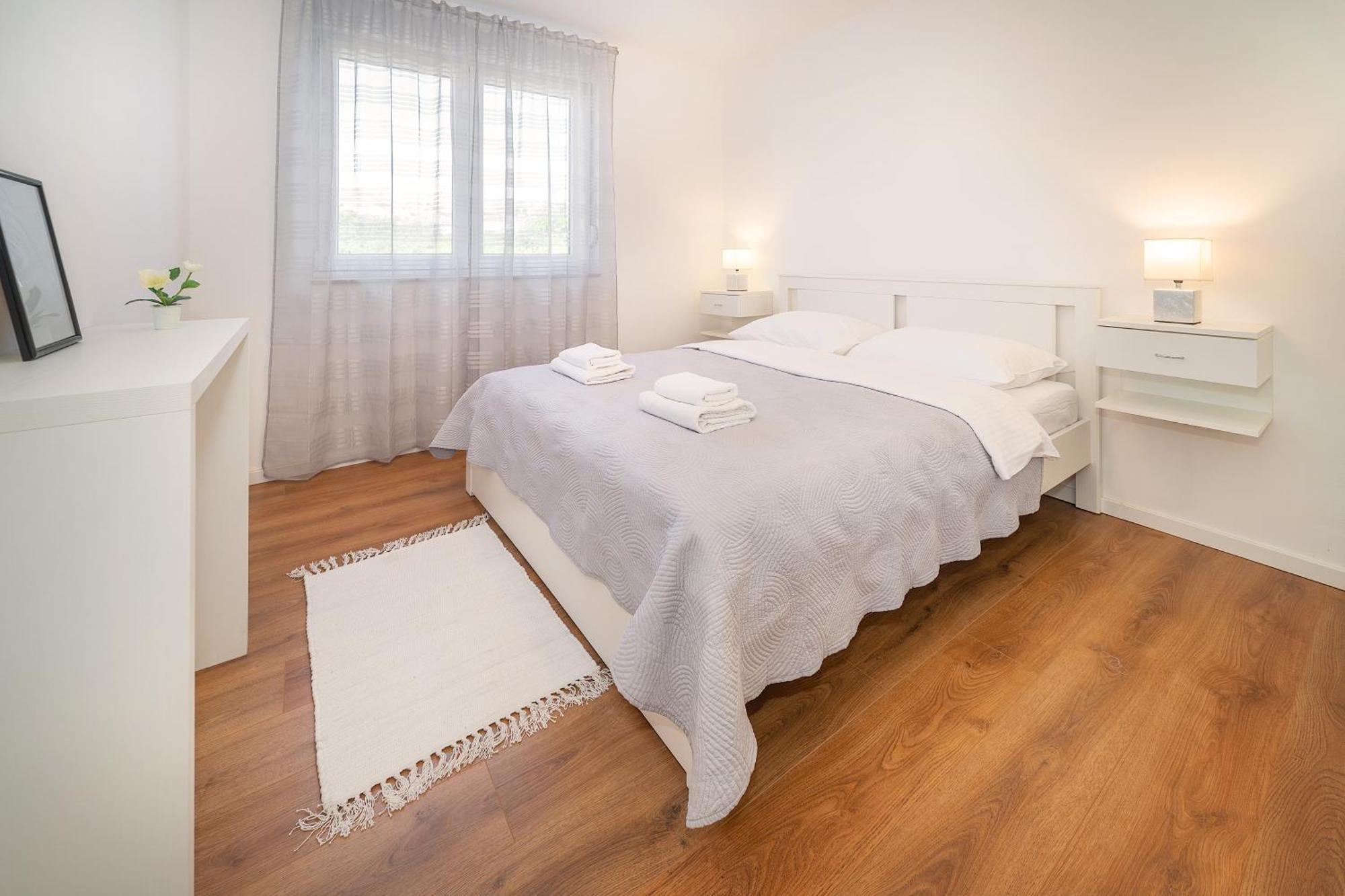 Poolside Apartments Anabella Baška Eksteriør bilde