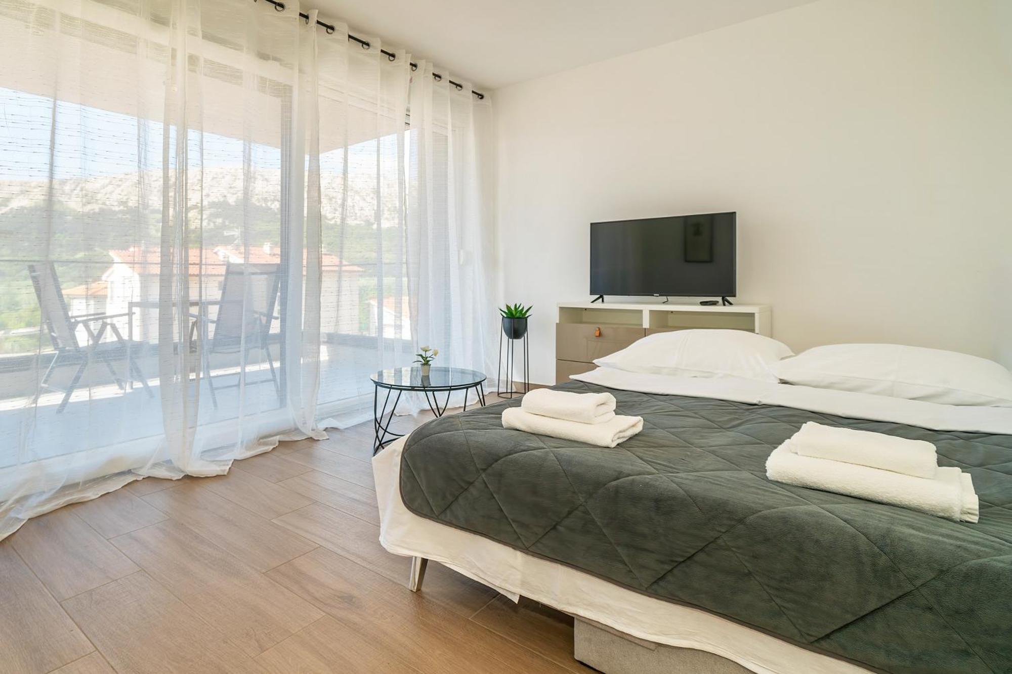 Poolside Apartments Anabella Baška Eksteriør bilde